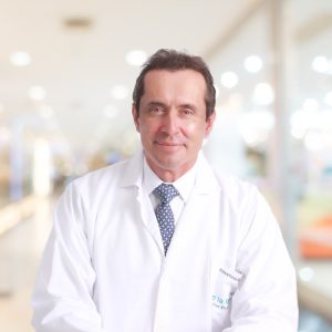 Fotografía de Dr. César Ricardo Mora Sánchez